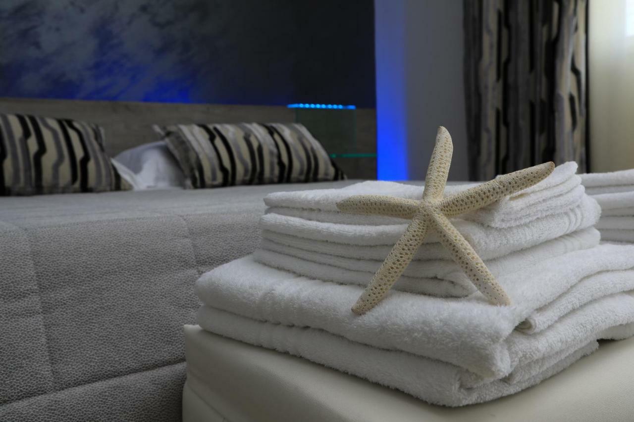 Family Studio,855084095:JPEG